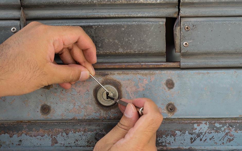 travaux à nos artisans serrurier prix Le Raincy