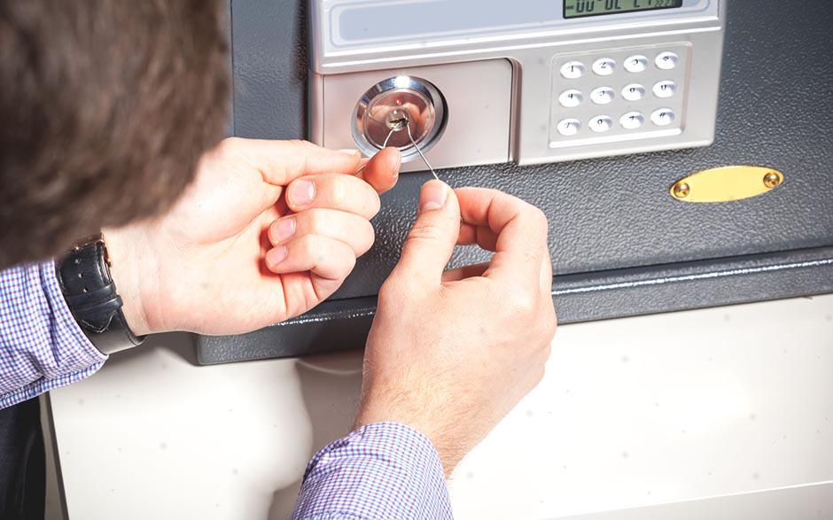 ouverture de porte claquée serrurier Le Raincy