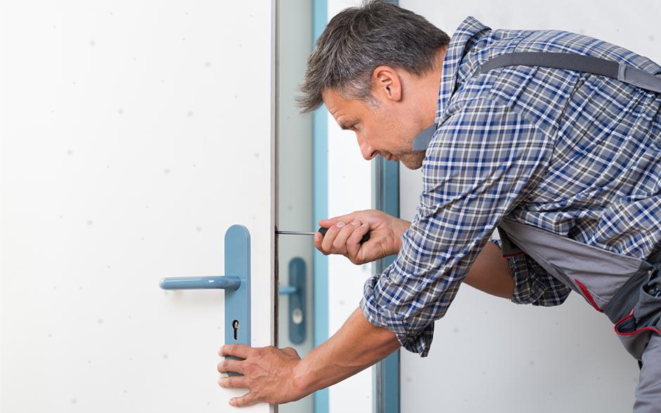 ouverture de porte claquée serrurier Le Raincy